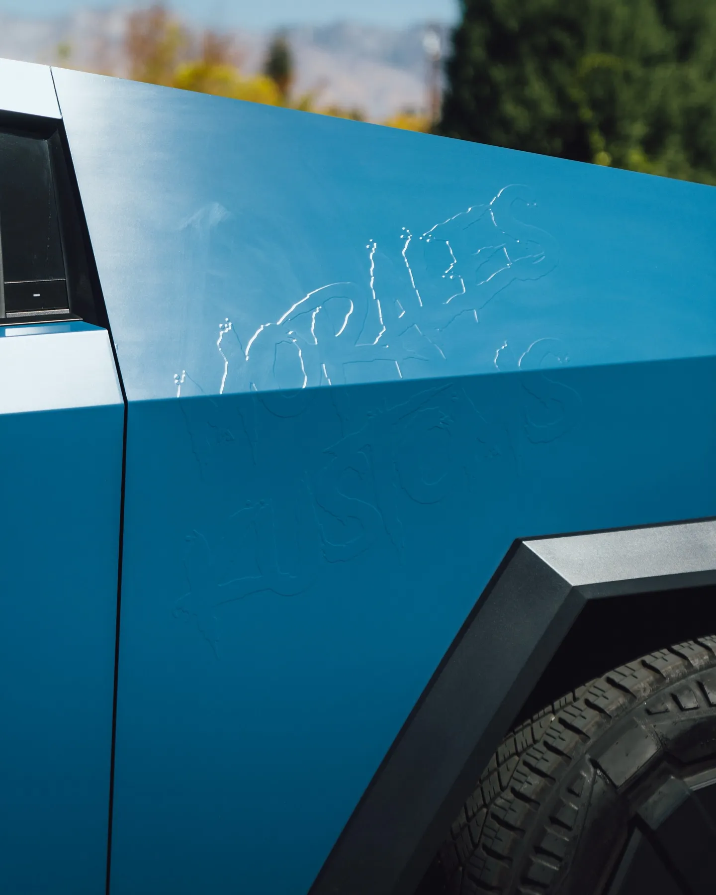 Tesla Cybertruck wrapped in Inozetek Frozen Satin Narwhal Blue film. - изображение 5