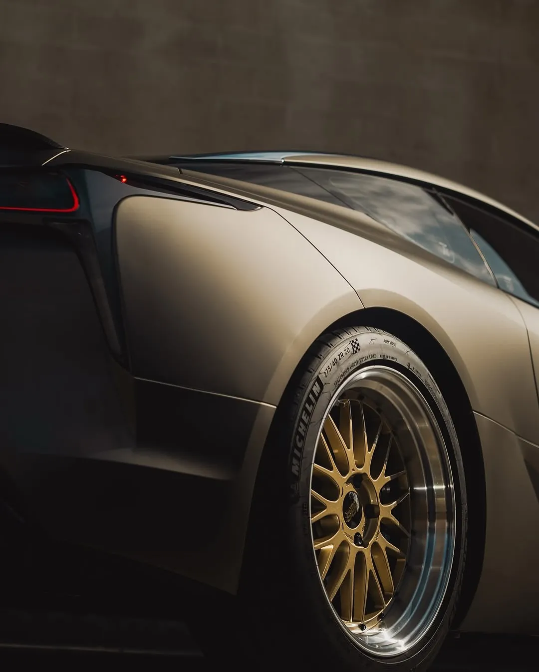 Lexus LC500 wrapped in Inozetek Gloss Metallic Titanium Dynamic PPF - изображение 7