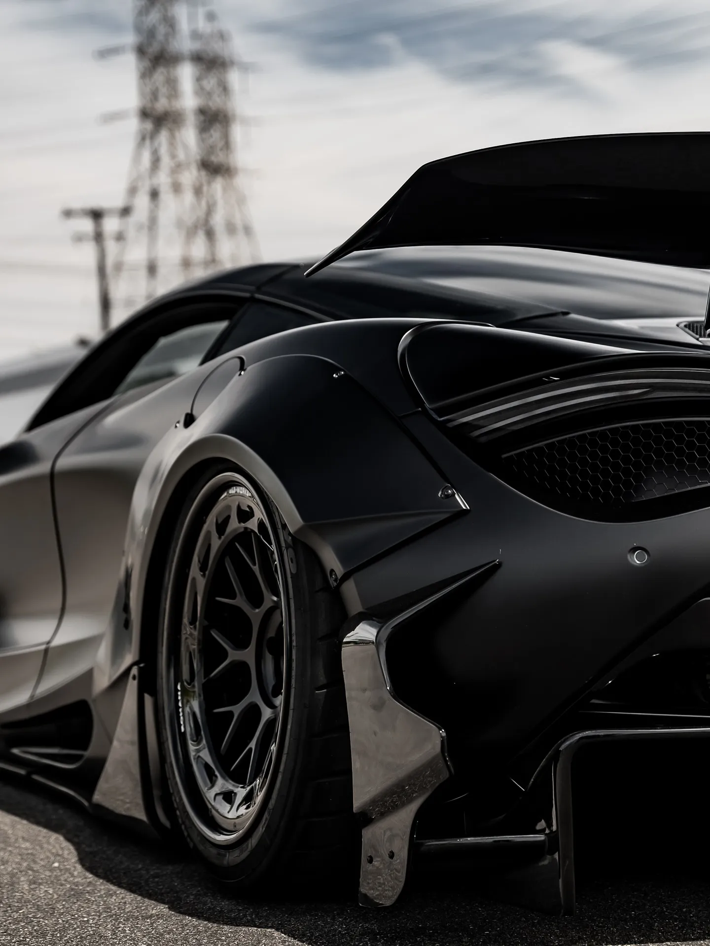 McLaren 720S wrapped in Inozetek Dynamic PPF Satin Midnight Black. - изображение 6