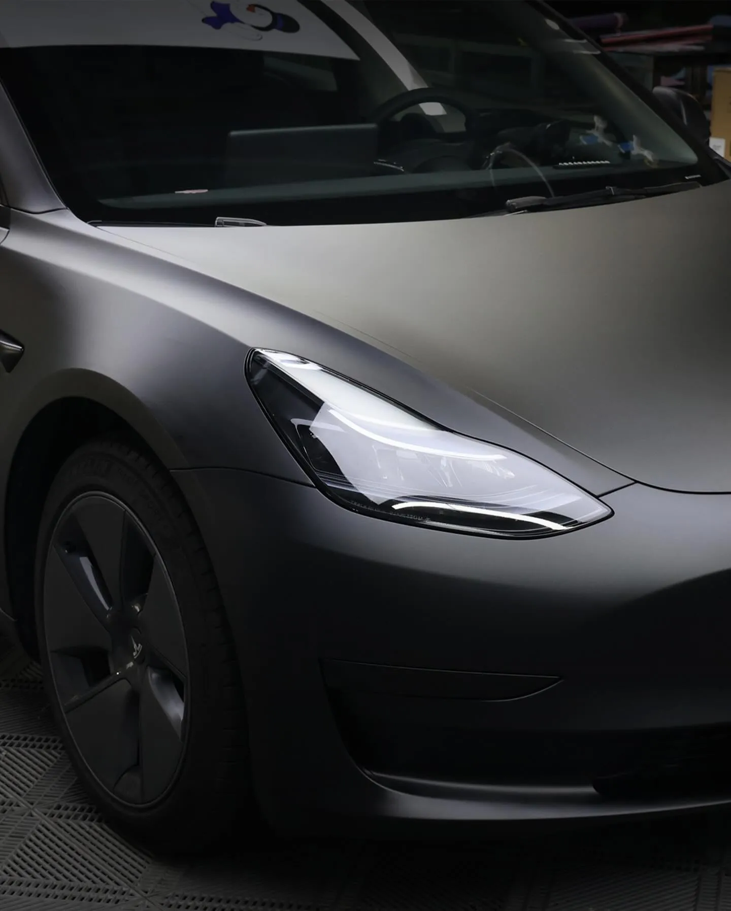 Tesla Model 3, оклеенный пленкой MC Films Super Matte Black. View 2