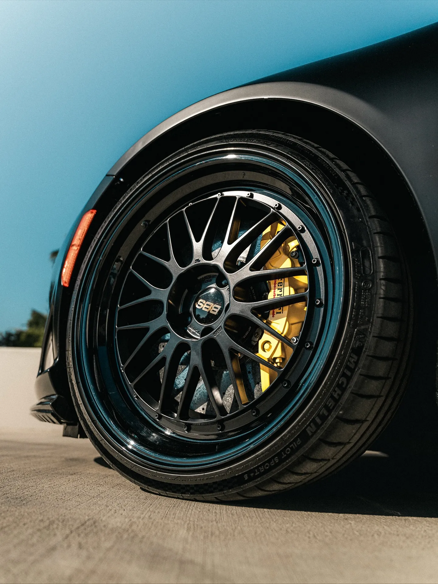 Ferrari 812 styled and protected with Inozetek Dynamic PPF Satin Midnight Black - изображение 5