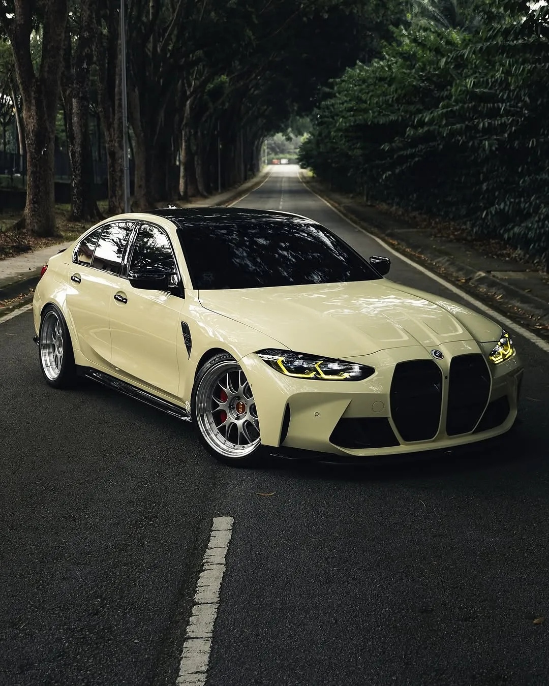 BMW G80 M3 wrapped in Inozetek Boring White color film.