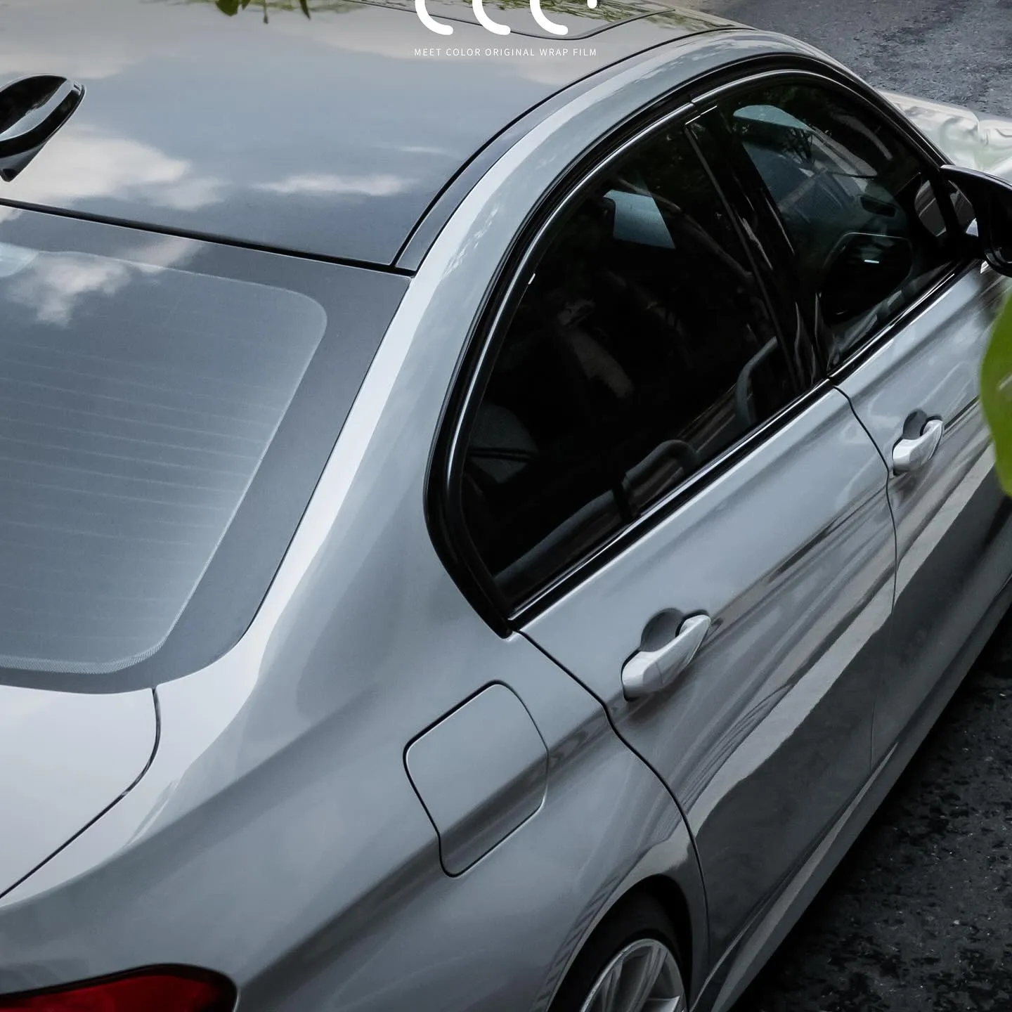 BMW 330i, оклеенный пленкой MC Films YC45 Super Gloss Brooklyn Grey. View 2