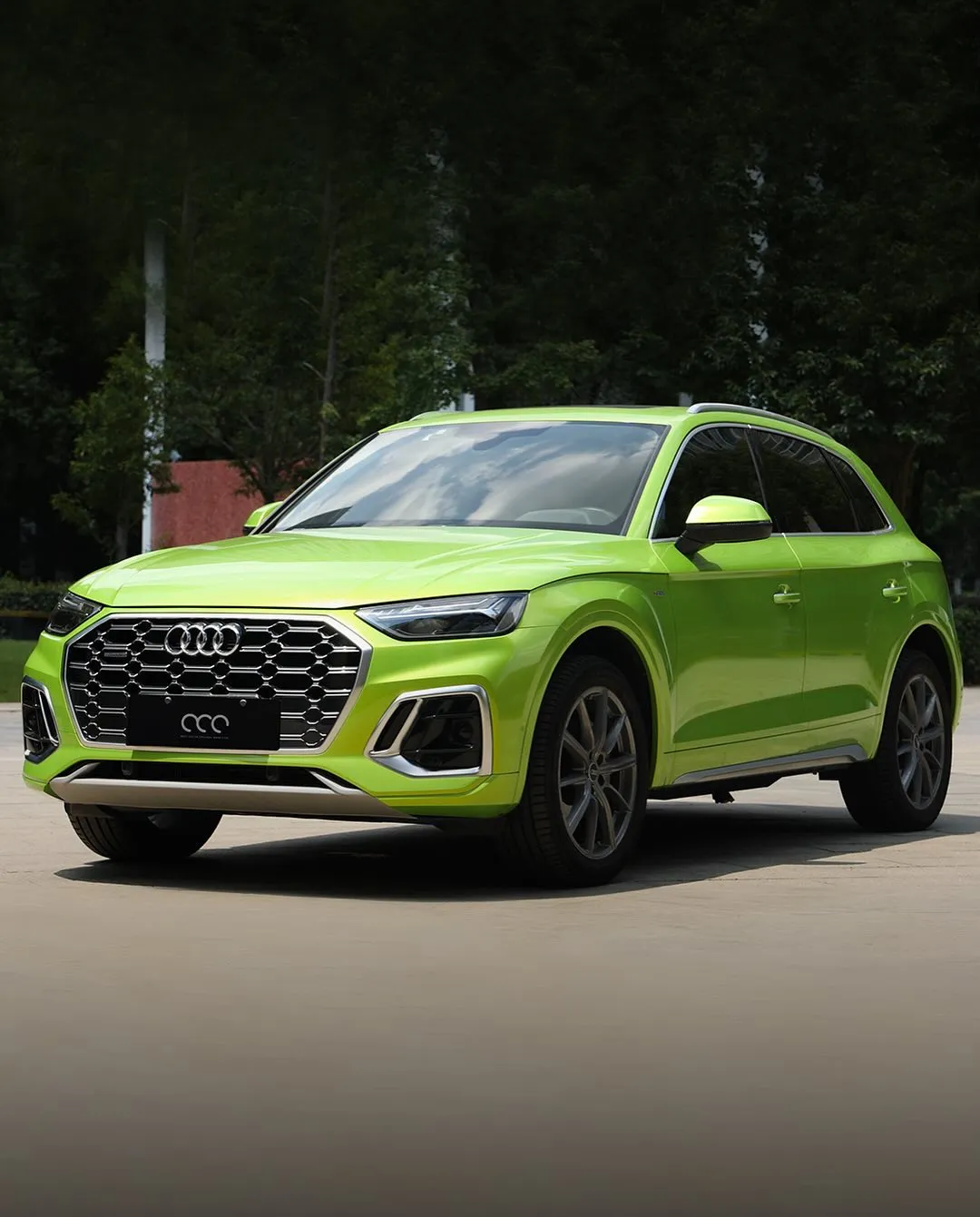 Audi Q5 в пленке Super Gloss Track Green. - изображение 4