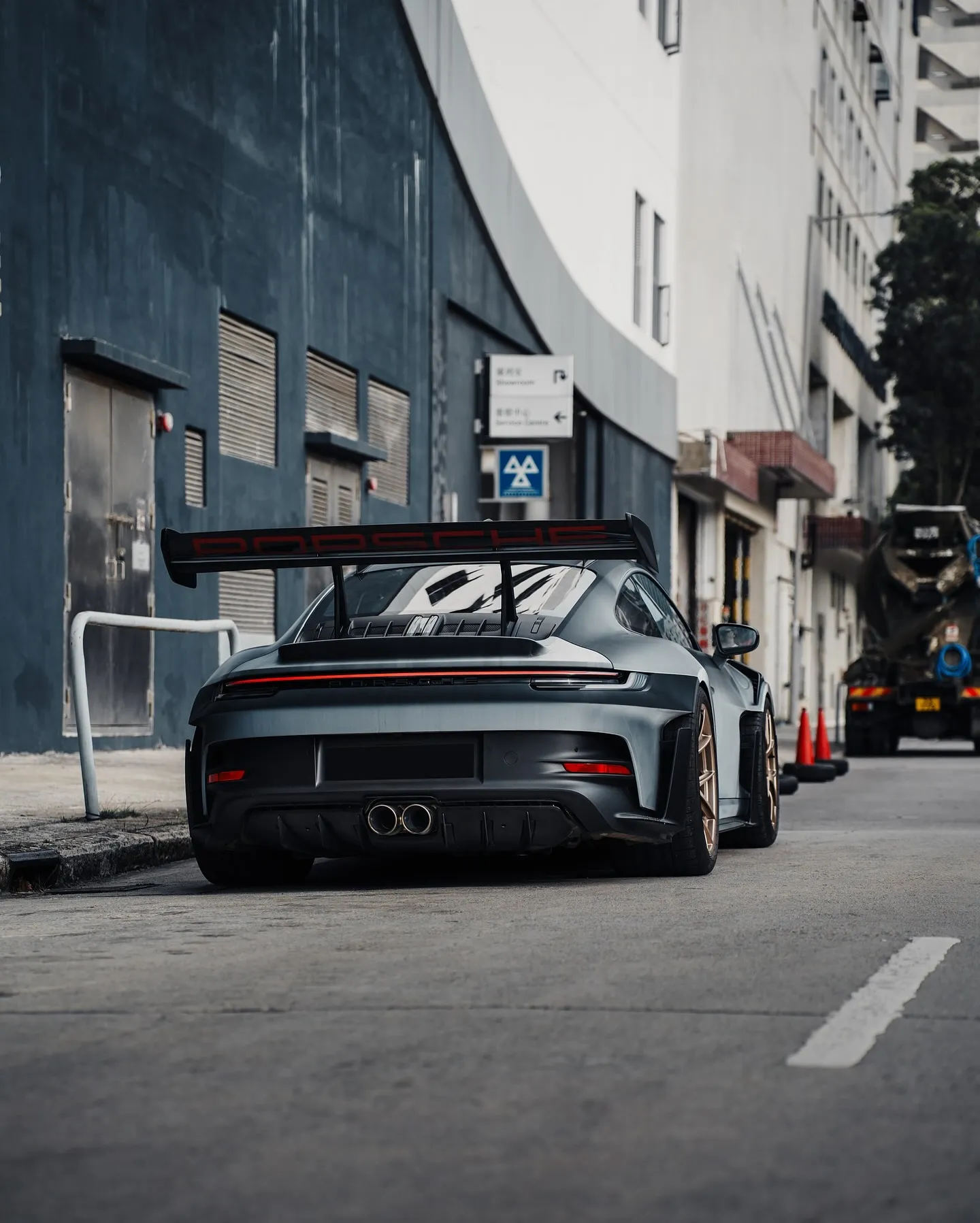 Porsche 992 GT3RS wrapped in Inozetek Gloss Eclipse Dynamic PPF - изображение 4