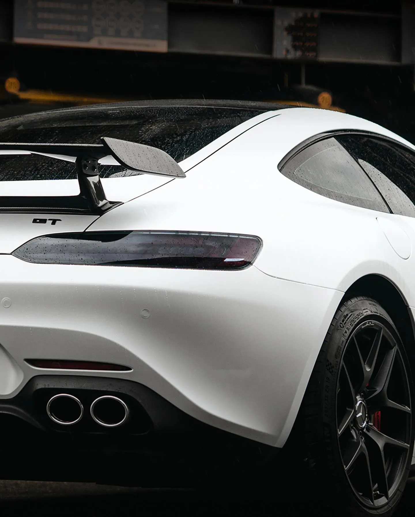 Mercedes AMG GT, оклеенный пленкой MC Films SW01 Super Matte Metal Frosted White. - изображение 5