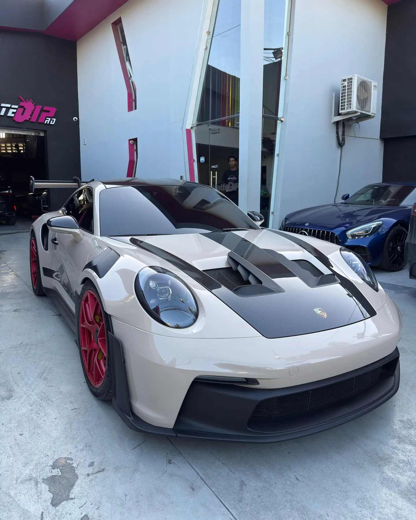 Porsche 992 GT3RS wrapped in Inozetek Exclusive Color Flower Cloth Beige. View 1
