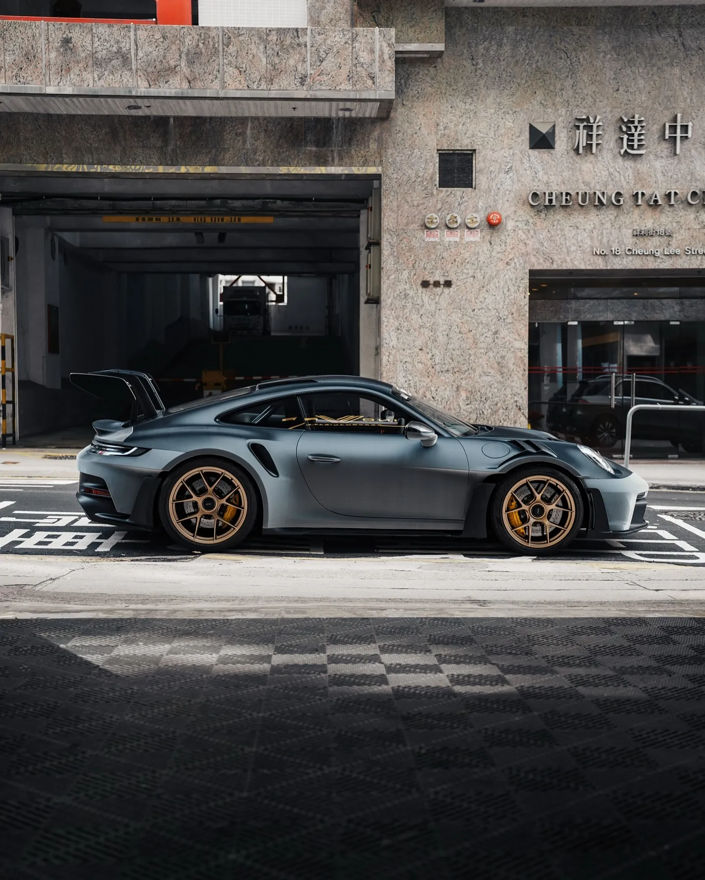 Porsche 992 GT3RS wrapped in Inozetek Gloss Eclipse Dynamic PPF - изображение 6