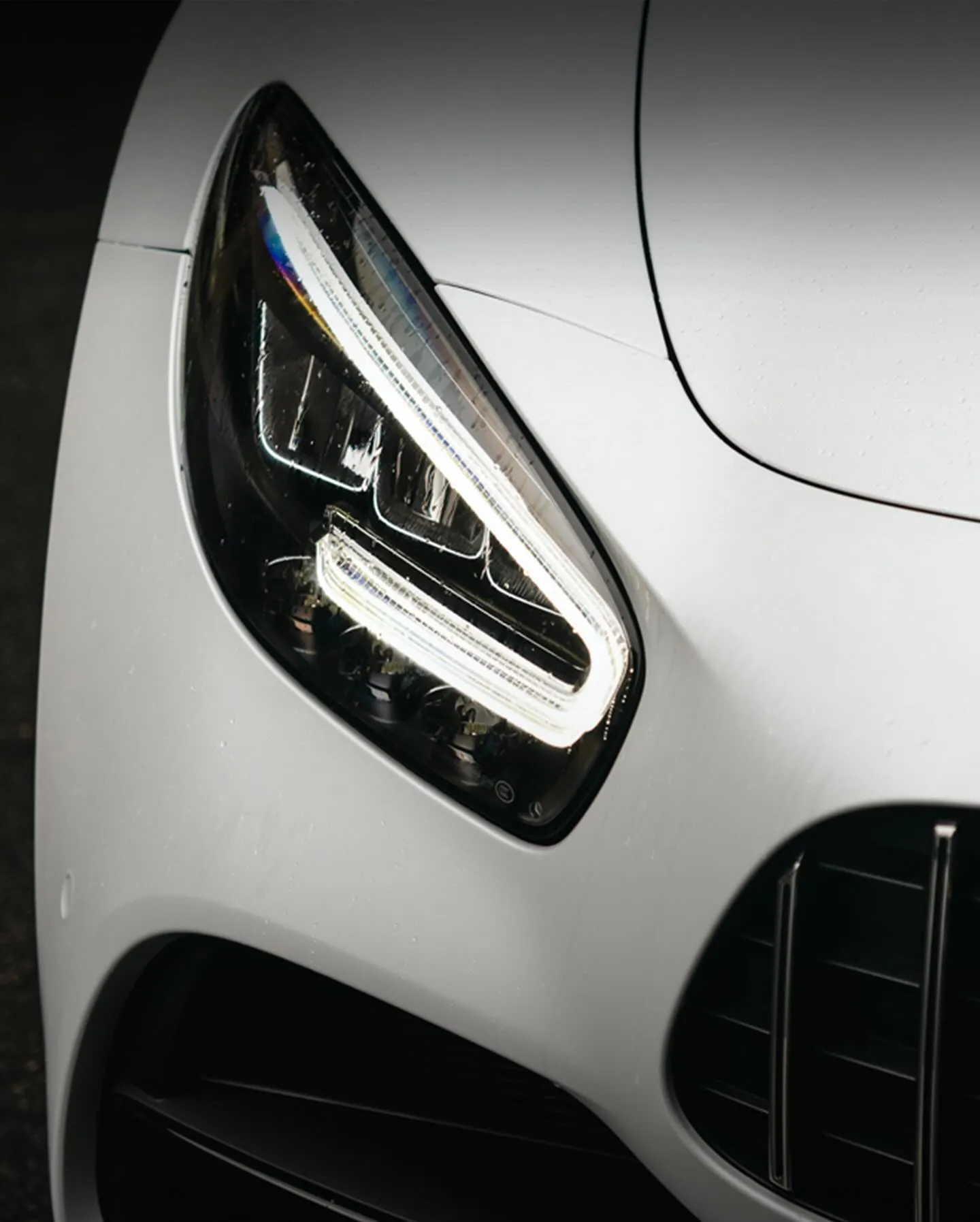 Mercedes AMG GT, оклеенный пленкой MC Films SW01 Super Matte Metal Frosted White. View 1