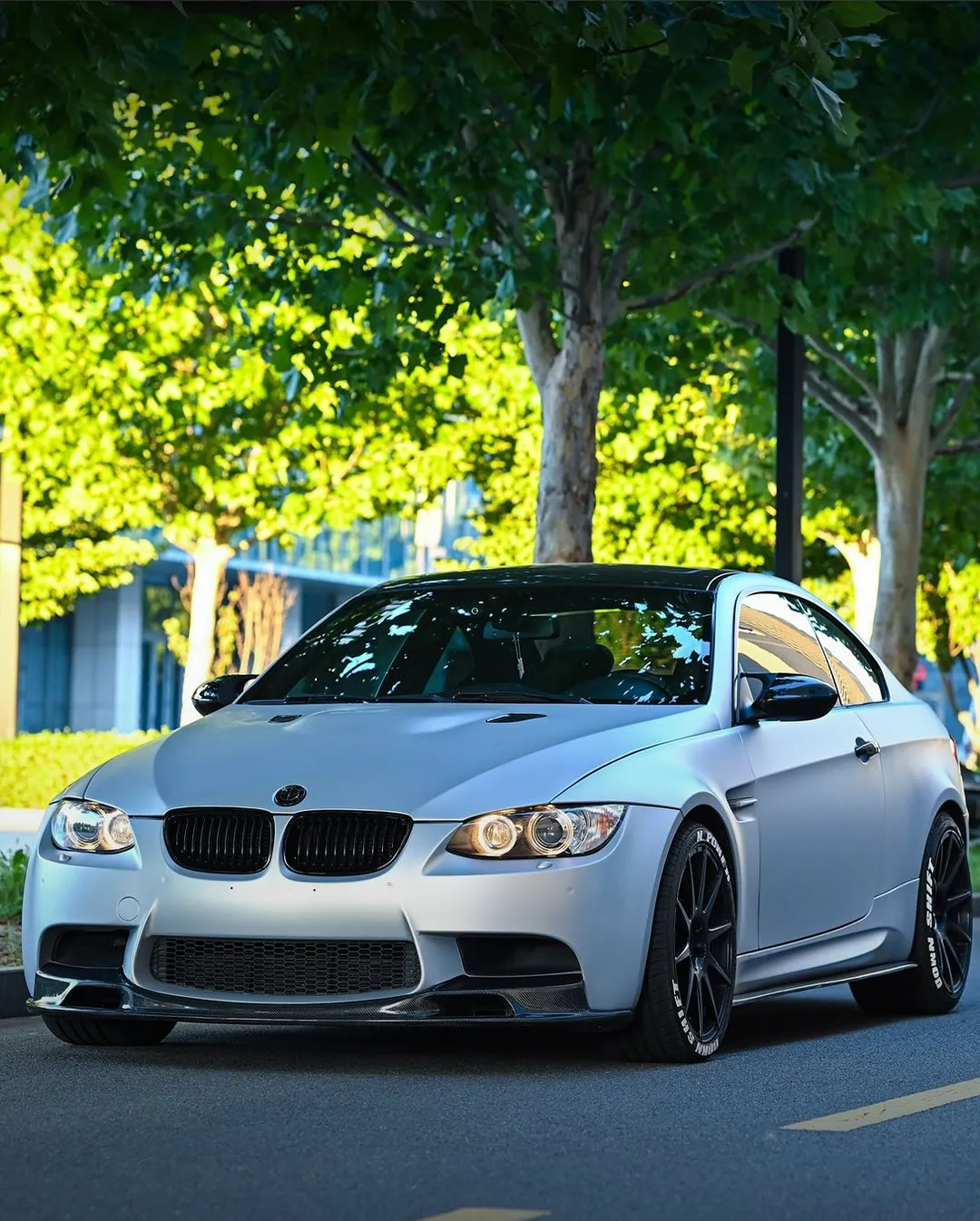 BMW E92 M3 в пленке Super Matte Crescent Silver.