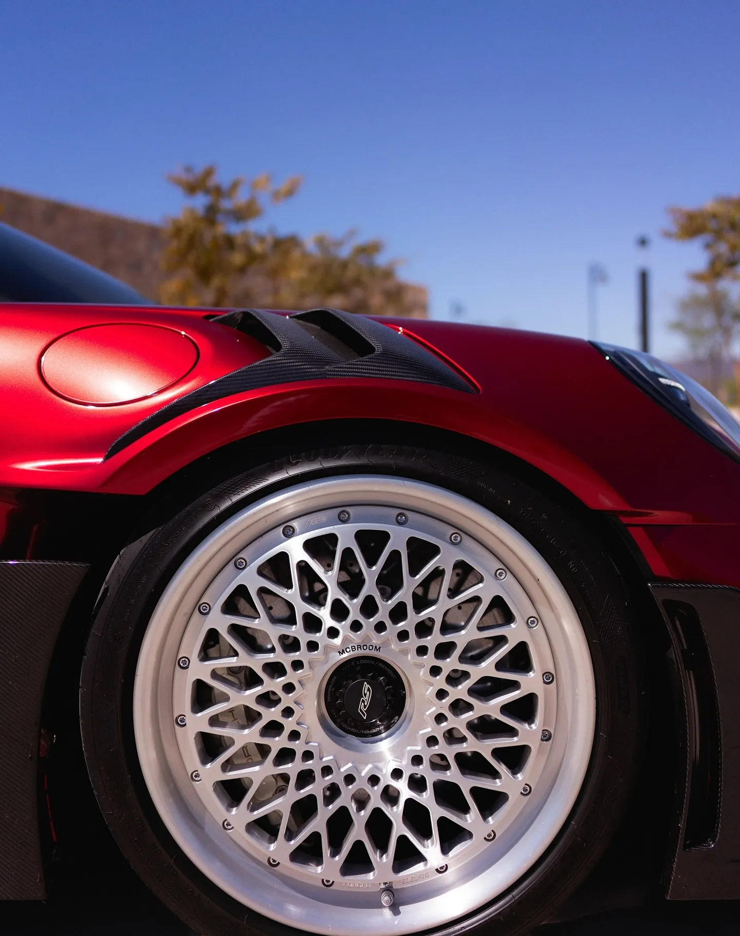 Porsche GT3RS wrapped in Inozetek Metallic Vampire Red. - изображение 5