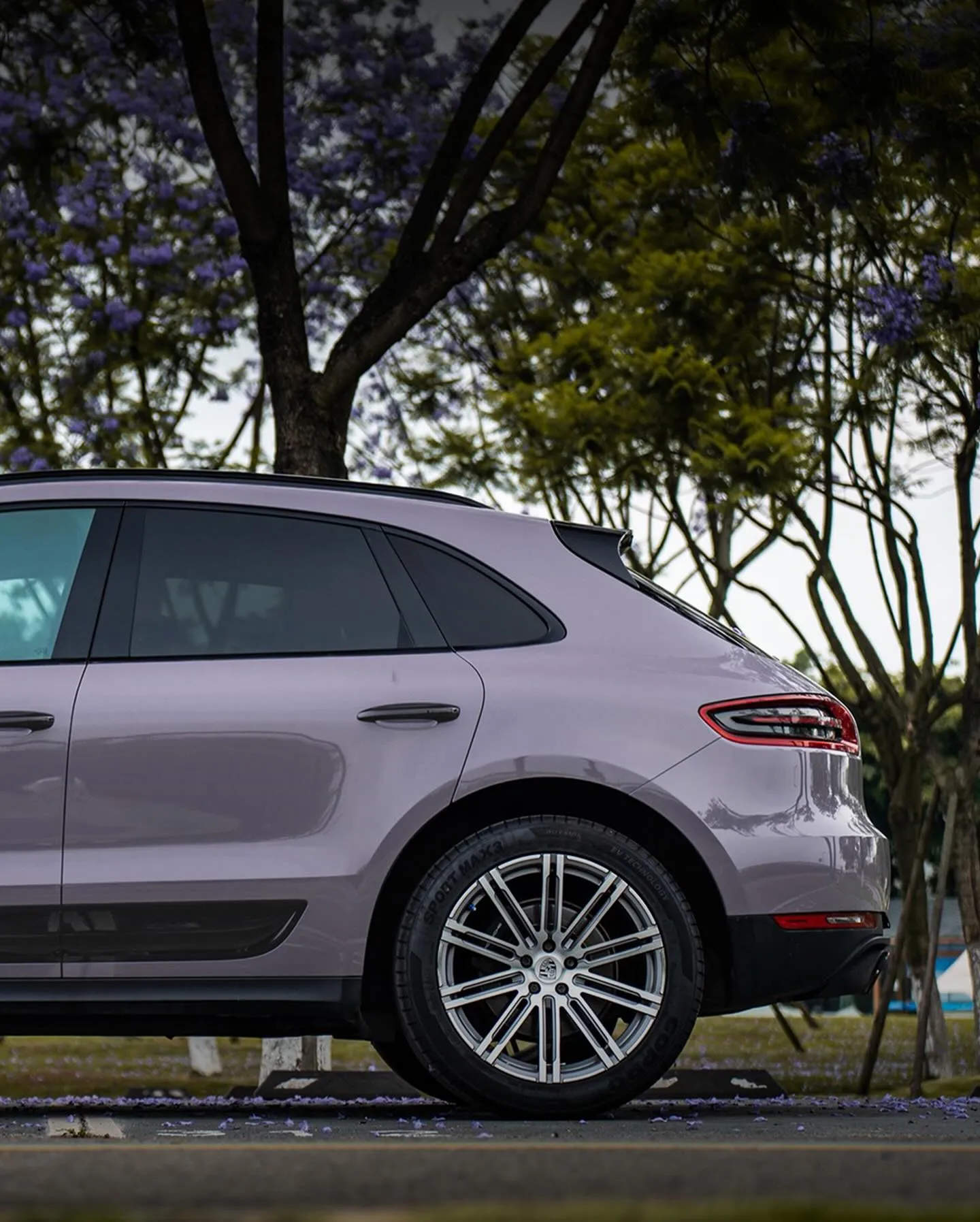 Porsche Macan S в пленке Super Gloss Provence Purple. - изображение 4