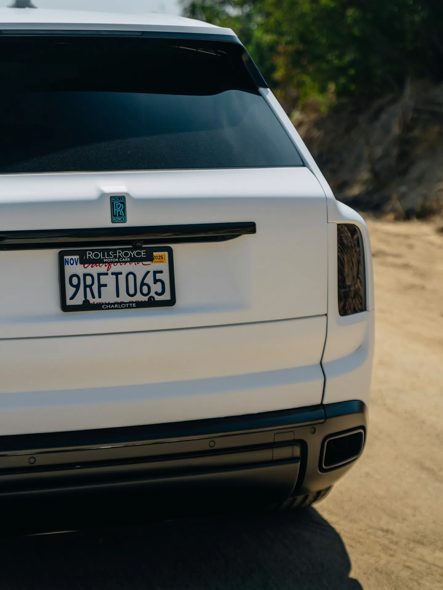 Rolls Royce Cullinan protected with Inozetek Dynamic PPF Satin Pearl White film. - изображение 4