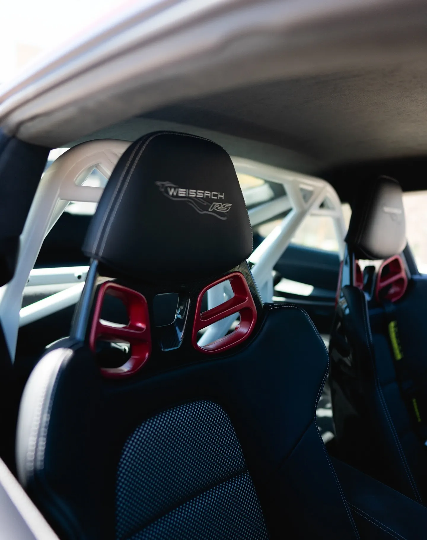 Porsche GT3RS wrapped in Inozetek Metallic Vampire Red. - изображение 4