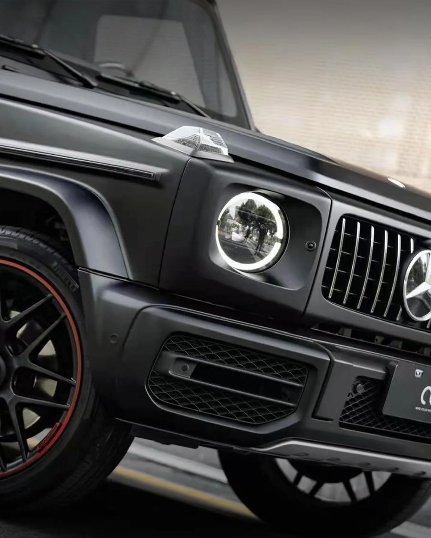Mercedes G63 AMG, оклеенный пленкой MC Films LE23 Super Matte Black. - изображение 4